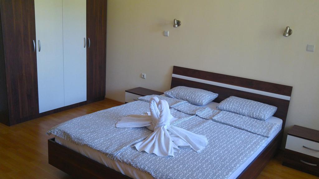 גולדן סנדס Europroperties Yalta Apartments מראה חיצוני תמונה