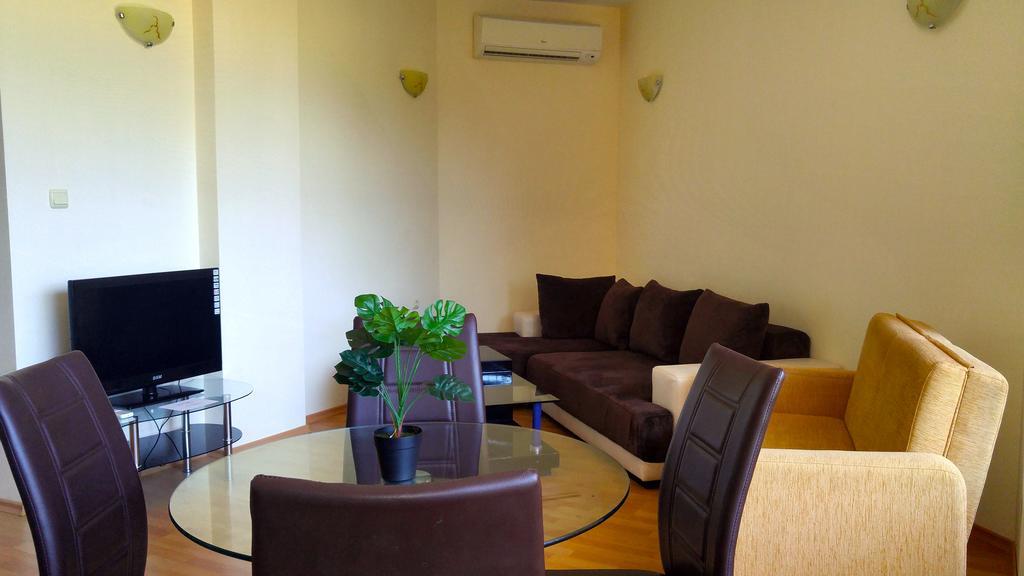 גולדן סנדס Europroperties Yalta Apartments מראה חיצוני תמונה